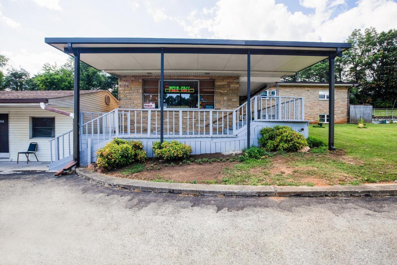 Hotel Salem-Roanoke I-81 -Listing Partner Экстерьер фото